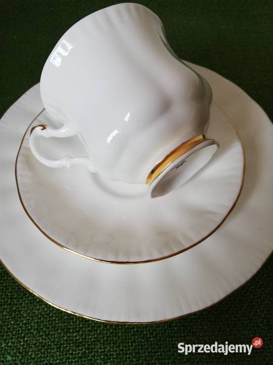 Złocony zestaw sniadaniowy Royal Knight Porcelana i szkło Gorlice