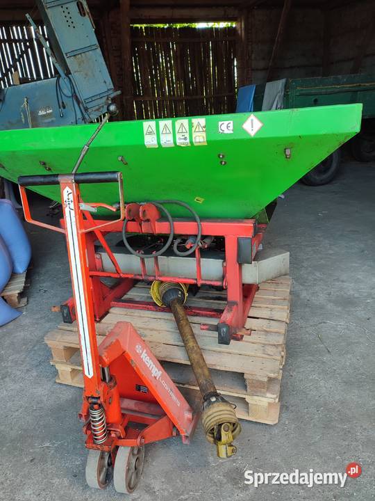 Rozsiewacz nawozu Agro Tom 600 solidny 2013 r Ostrzeszów