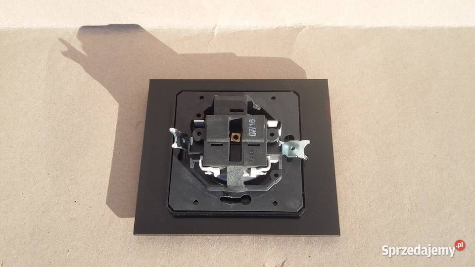 Gniazdo gniazdko podtynkowe CZARNE SZKLANA RAMKA mazowieckie Warszawa