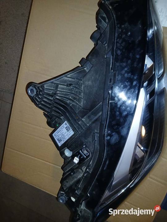 Reflektor lampa prawy przód full led bmw 2 sprzedam