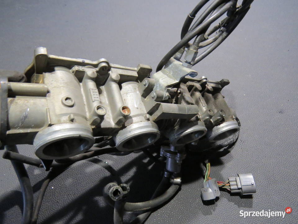 HONDA CBR 600 SC35 01 CBR600 przepustnica Warszawa sprzedam