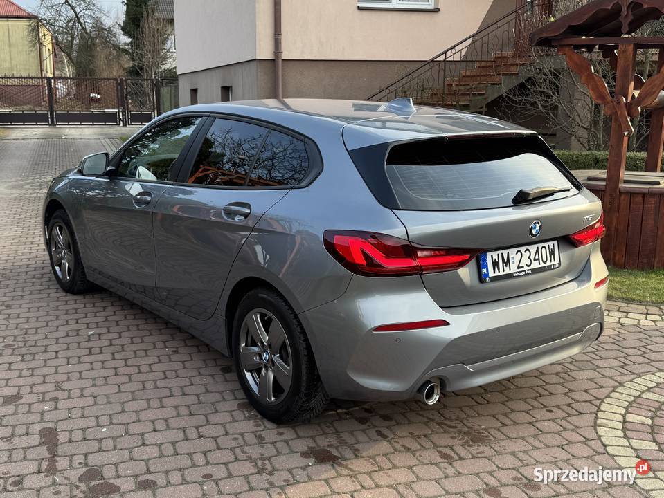 BMW 118i F40 2022 nieuszkodzony Dębe Wielkie