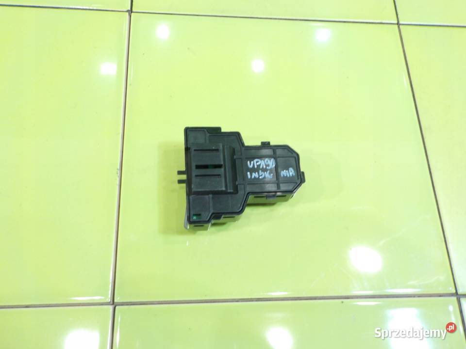 INSIGNIA A I LIFT 15r KOMBI przelacznik Suków