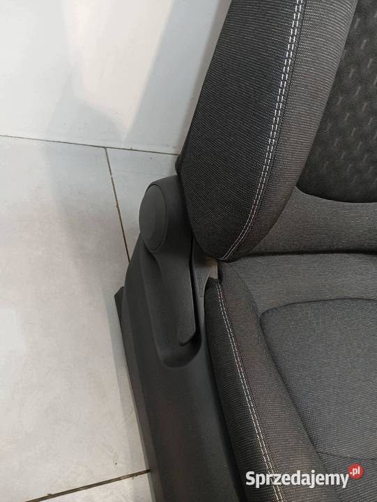 FOTELE LEWY PRAWY PRZÓD GRZANE KPL Toyota