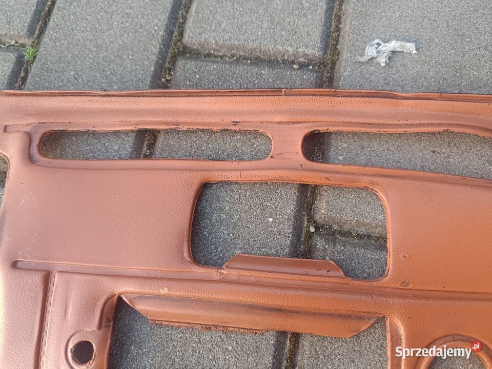 FIAT 126p deska rozdzielcza tapicerka obicie
