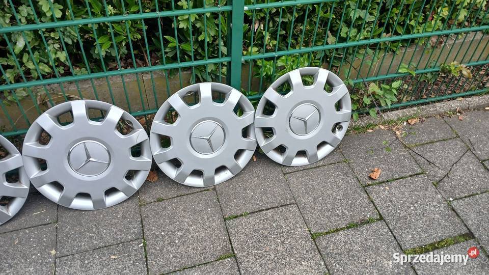 Sprzedam kpl kolpakow do Mercedesa 16