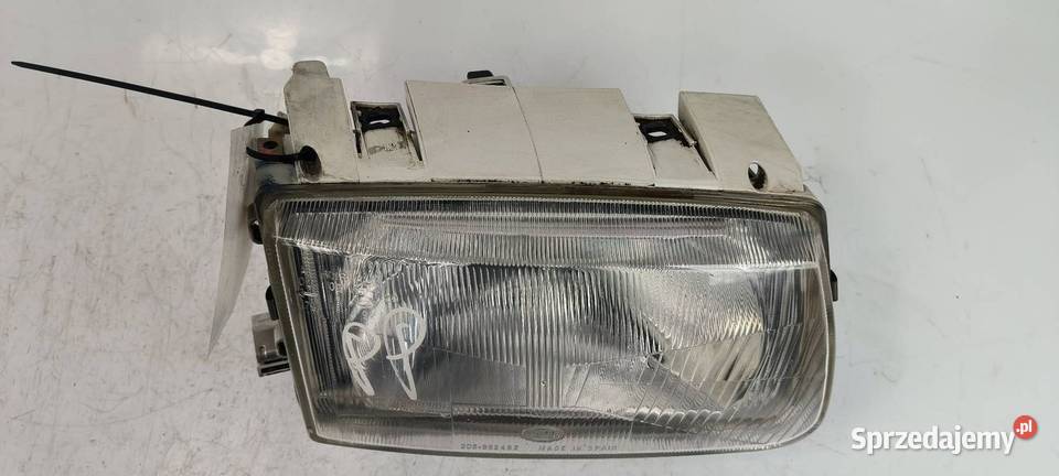 LAMPA PRAWA PRZÓD VOLKSWAGEN POLO III 6N osobowe Lipno