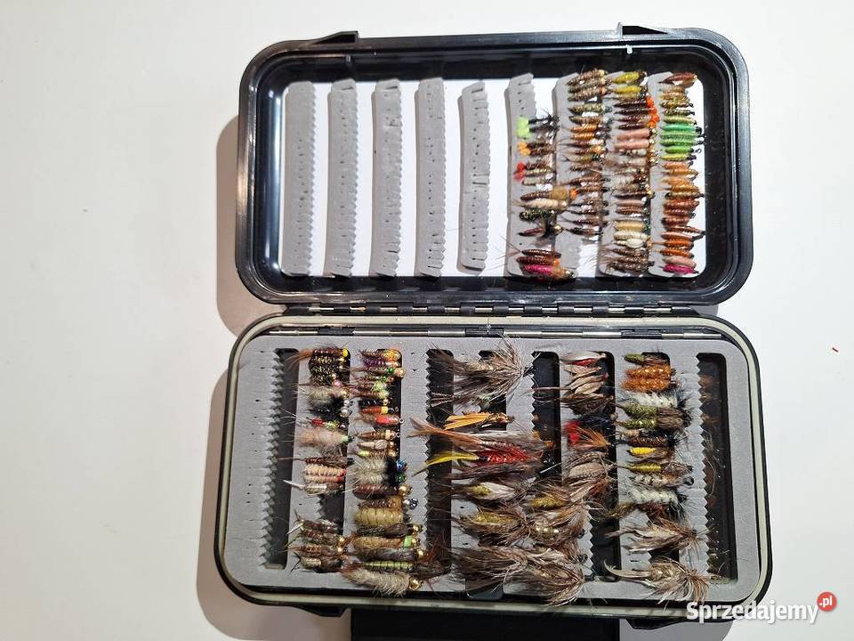 Przynęty wędkarskie Muchowe 230 sztuk pudełko Sport i Wypoczynek Sosnowiec