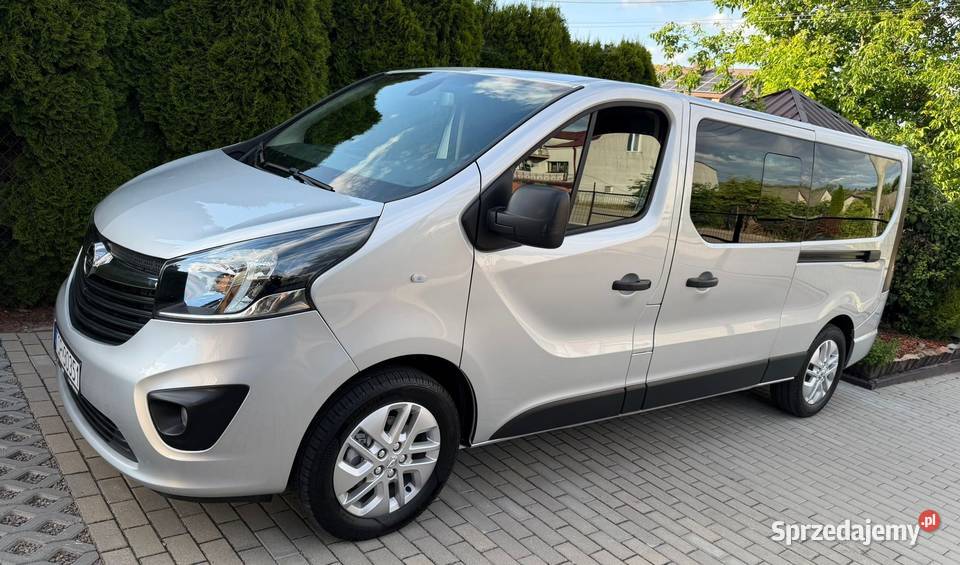 Opel Vivaro LONG 9osobowy Serwisowany STAN 145KM Opatów sprzedam