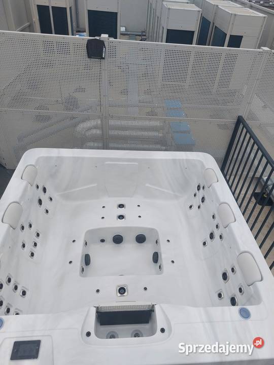 6osobowa wanna spa Discovery Gdańsk sprzedam
