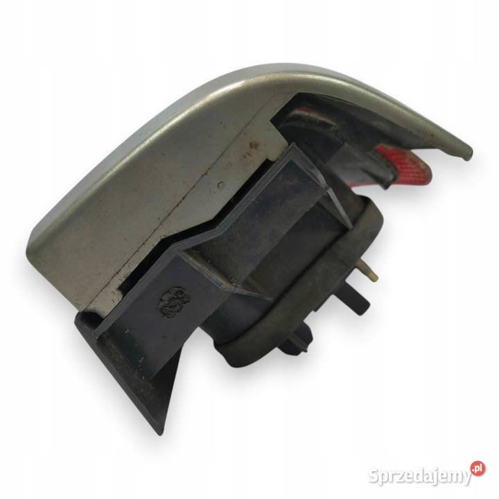 LAMPA PRAWA Volvo V70 I XC70 9600r TYLNA prawy lubelskie
