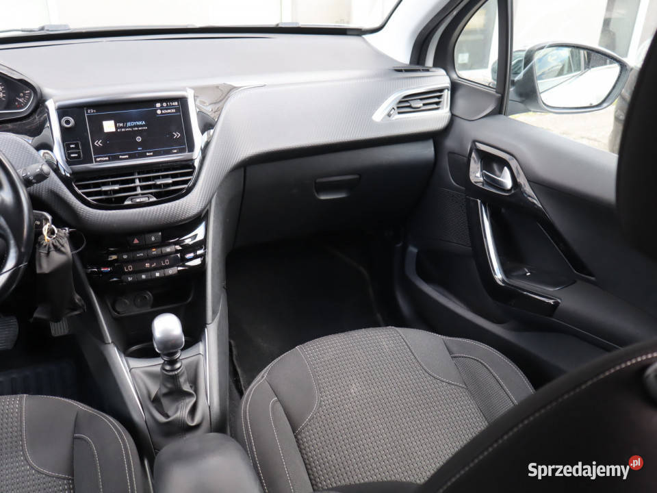Peugeot 208 12 PureTech 208
