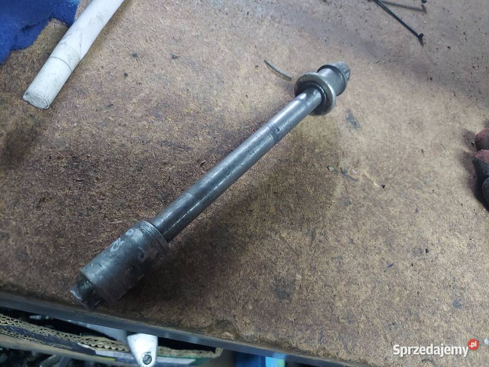 Suzuki DR 750 BIG ośka koła przód przednia oś