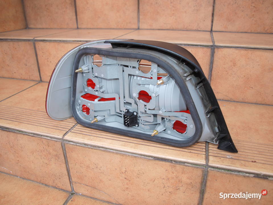 BMW 7 E38 lampa prawa tył 1994 2001r europa sprzedam