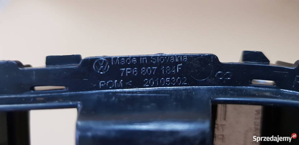 VW TOUAREG 13 ŚLIZG ZDERZAKA PRZÓD PRAWY osobowe Pozostałe Bieleń