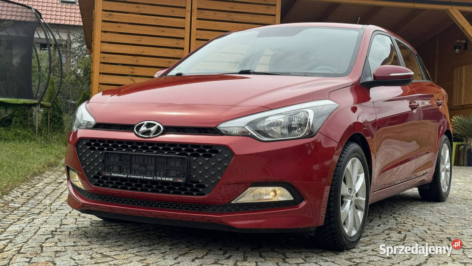 Hyundai i20 125 Benzyna 85 z Niemiec Nowe opony Strzegom
