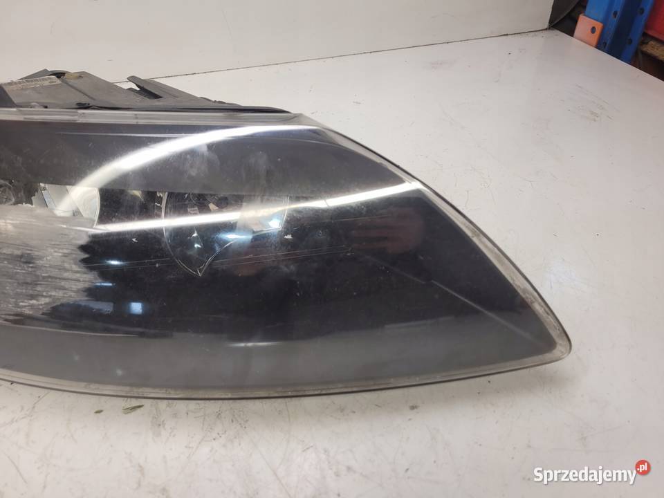 REFLEKTOR PRAWY ZWYKŁY AUDI Q7 4L 4L0941004K UK osobowe
