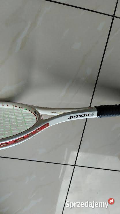 dwie rakiety tenisowe Czarny Las