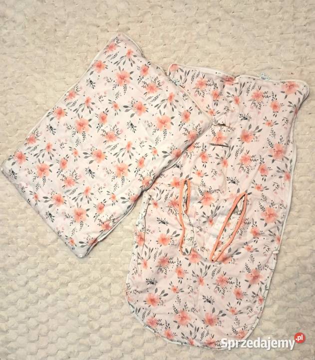 Wkładka do fotelika wózka z dopinaną kołderką