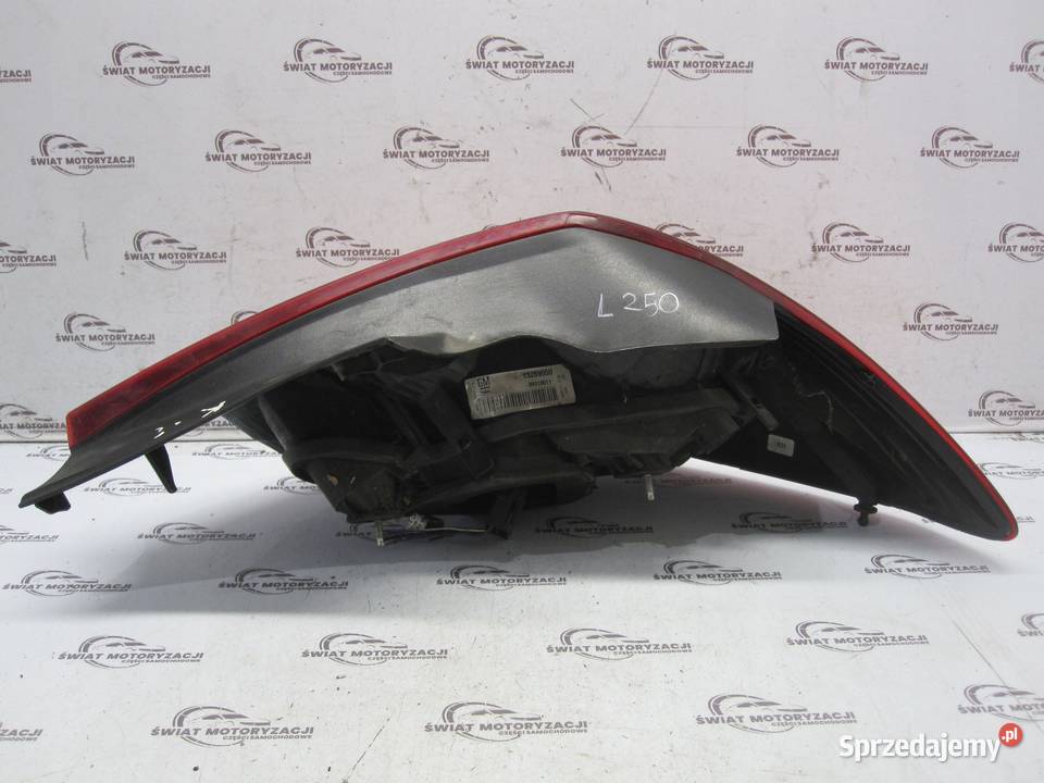 OPEL ANTARA 08r lampa lewa tył 13269050