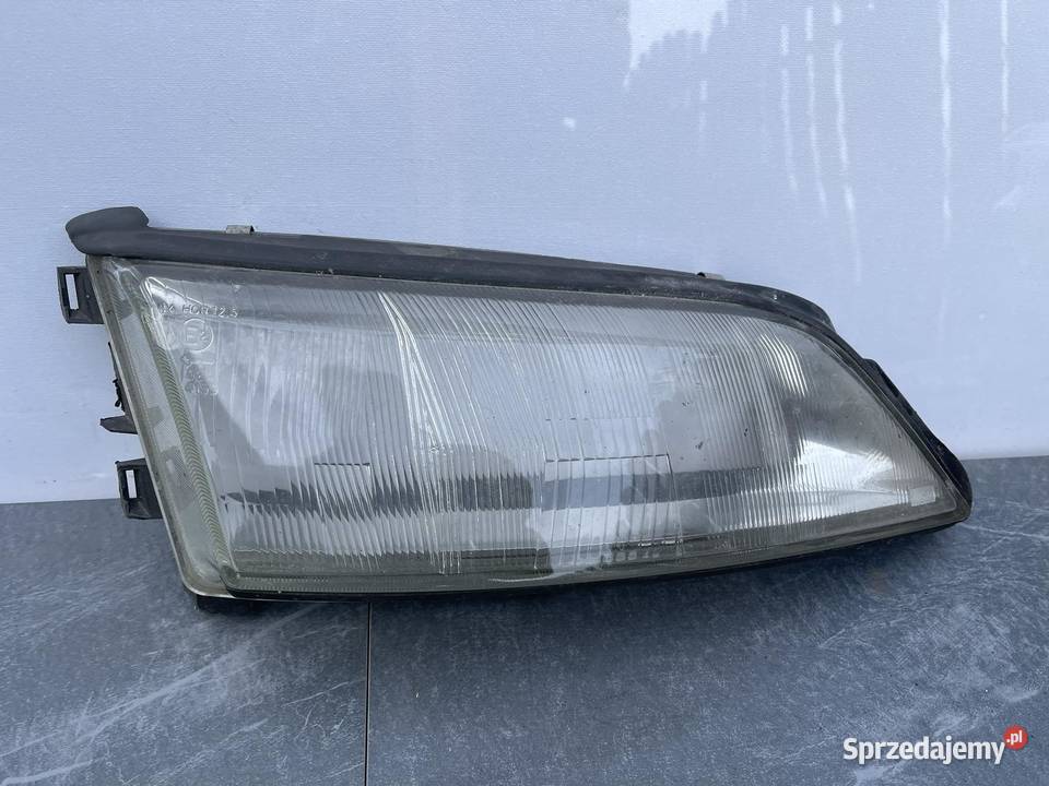 OPEL VECTRA B PRAWY KLOSZ Ostroróg