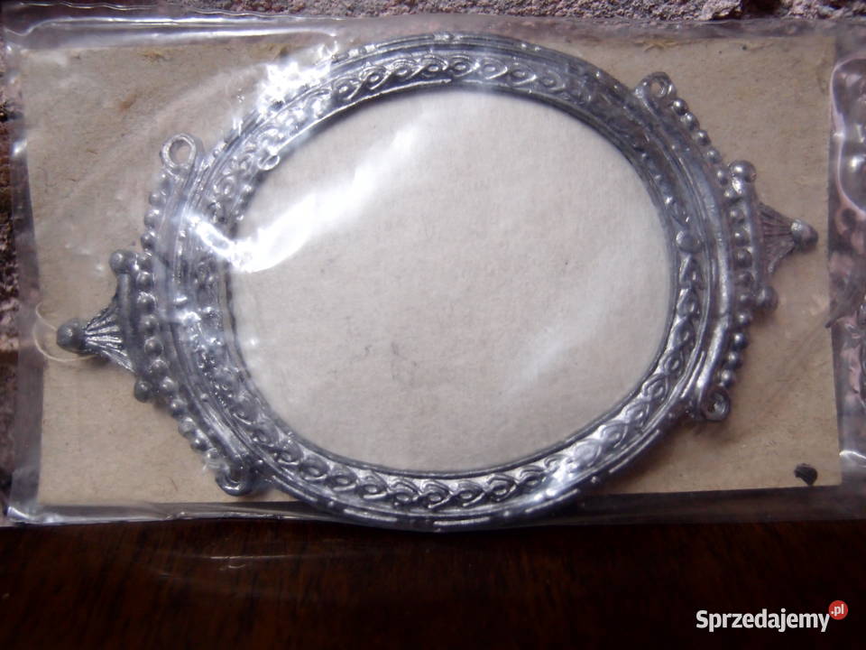 ramka foto na zdjęcie 65105 Rękodzieło z PRLu łódzkie Łódź