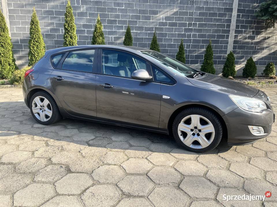 Opel Astra J 13 CDTI Rok produkcji 2011 Rawicz