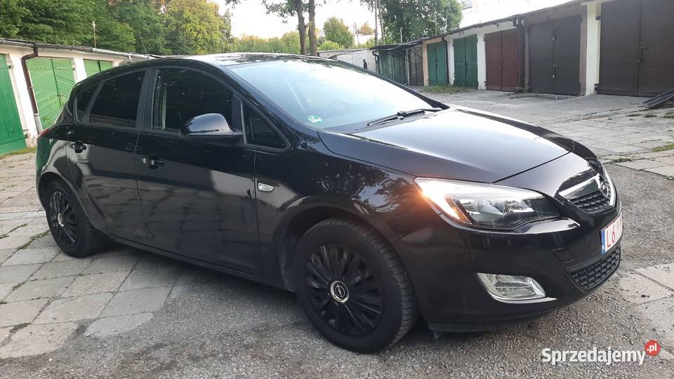 Opel Astra 14 Turbo 140 2010 r Klima Opłacona Kraśnik sprzedam