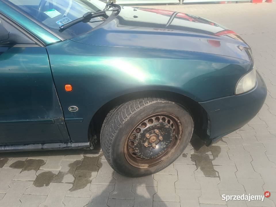 Błotnik Prawy LZ6U Audi A4 B5 a47 Myszków sprzedam