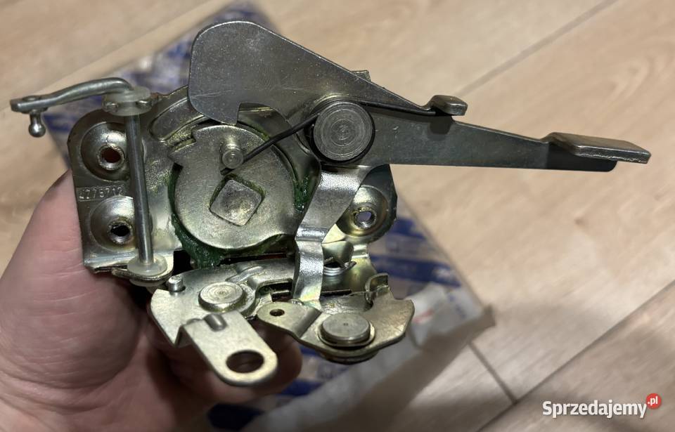 NOWY Zamek drzwi prawych Fiat 126p Warszawa sprzedam