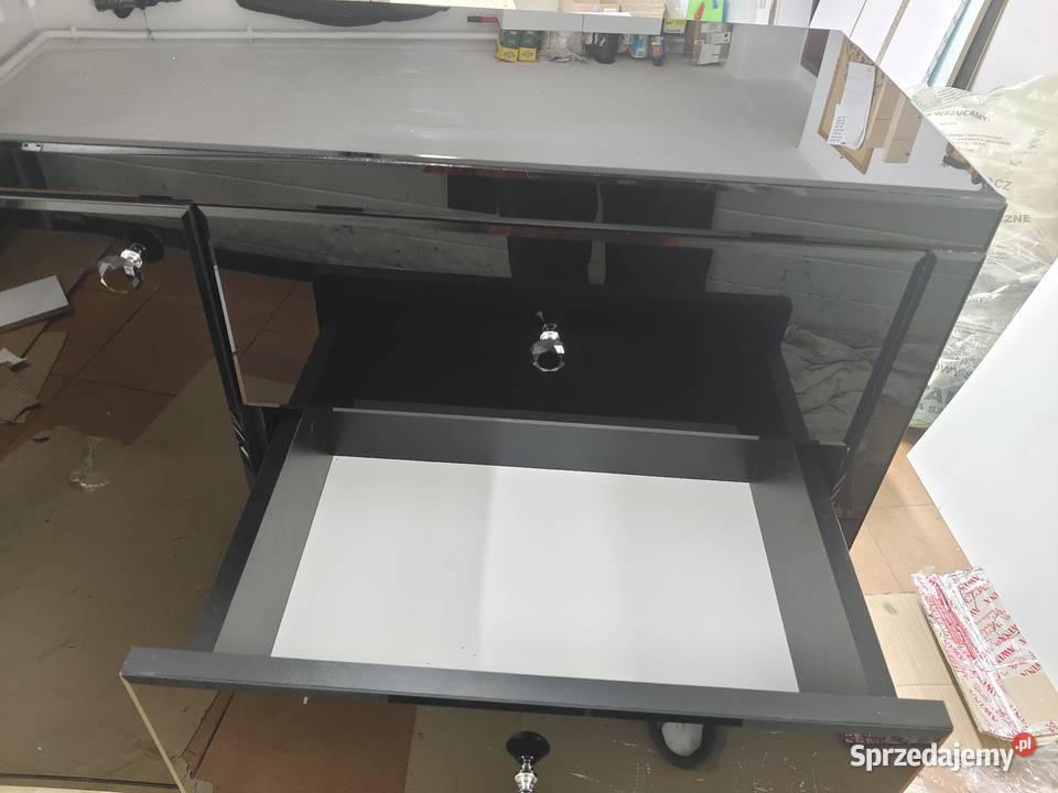 Komoda czarnybialy lacobelkolor do wyboru sprzedam