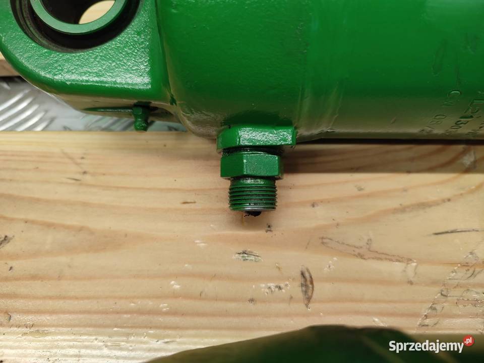 Siłownik hydrauliczny podnośnika John Deere Wilkowo