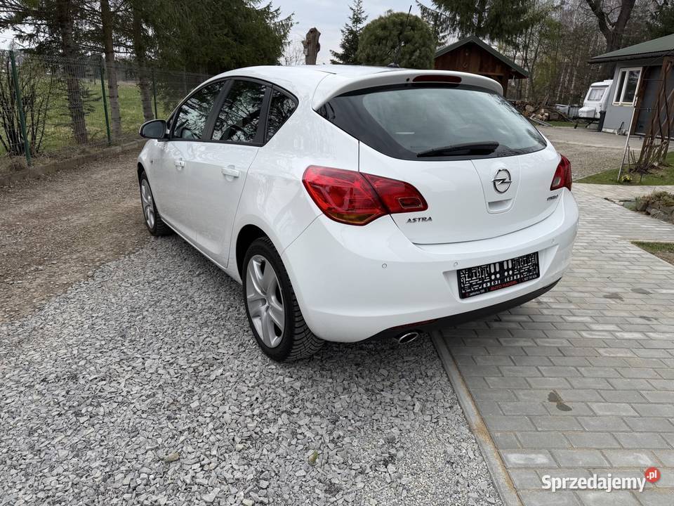 Opel Astra J 14T 140 2012 r 158kkm Stan Klima Brzozów