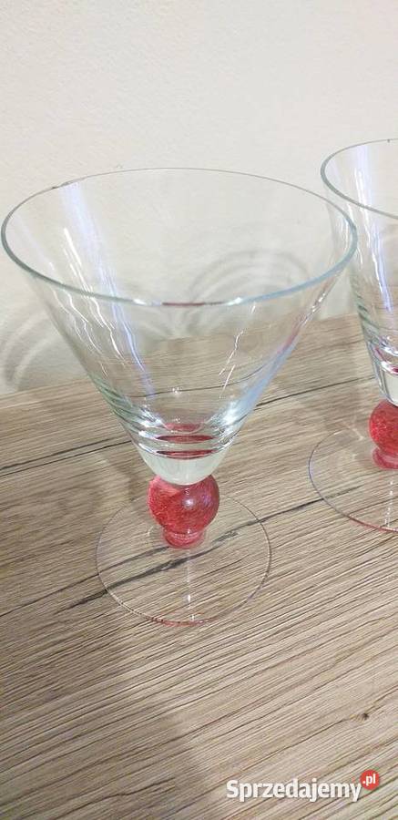 Kieliszki z ozdąbną nóżką Porcelana i szkło Przedbórz