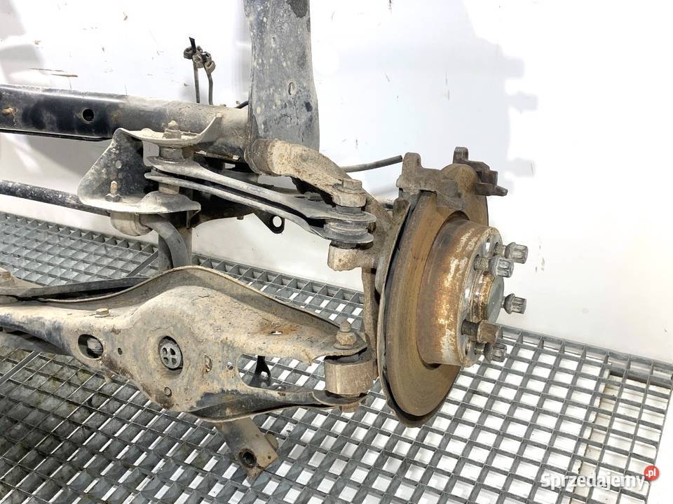 BELKA TYŁ VW GOLF VII Hatchback 5Q0500042PE Belki zawieszenia