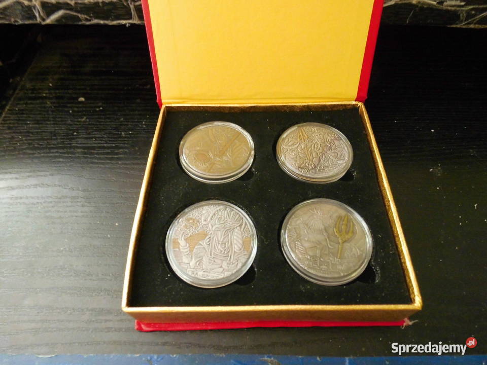 Kolekcjonerski zestaw monet medali z wizerunkami Warszawa