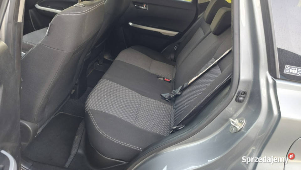 Suzuki Vitara 16PB 2016r 93 NAVI Bluetooth manualna Pabianice