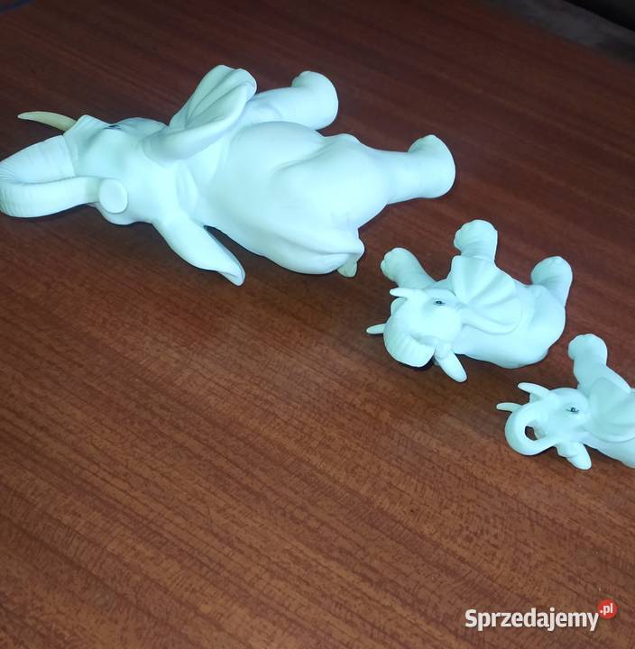 Porcelanowe słonie Zestaw trzech ozdobnych Bytom