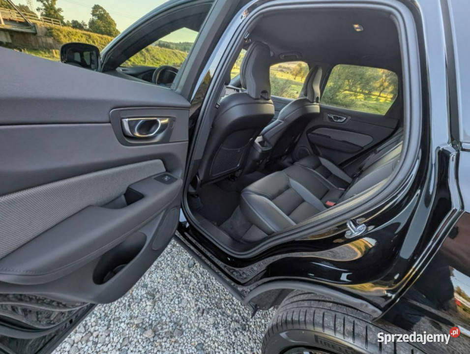 Volvo XC 60 AWD HarmanKardon Plus Dark II 2017 dolnośląskie Kamienna Góra