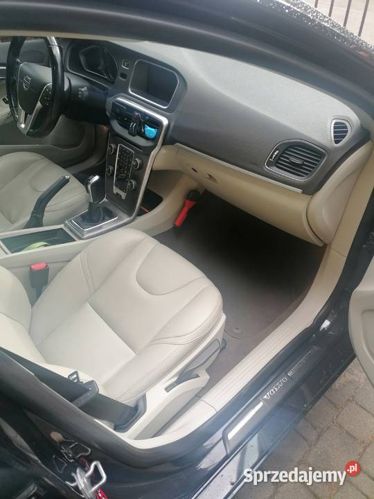 VOLVO v40 summum 2014 stan Ząbki