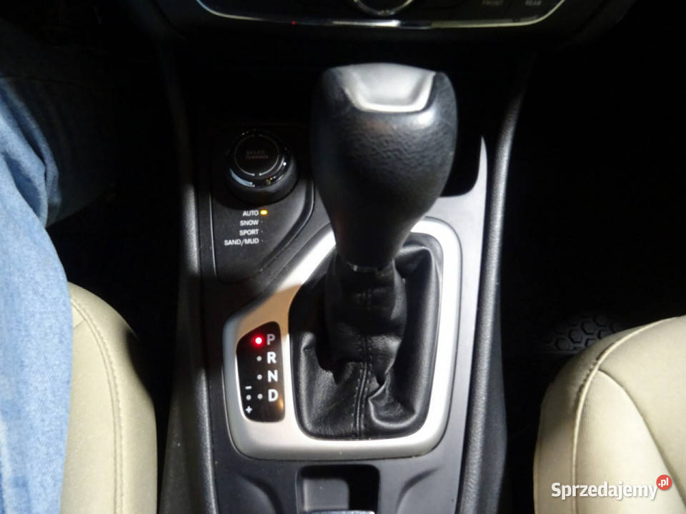 Jeep Cherokee Samochód w stanie 32 benzyna moc łódzkie Łódź