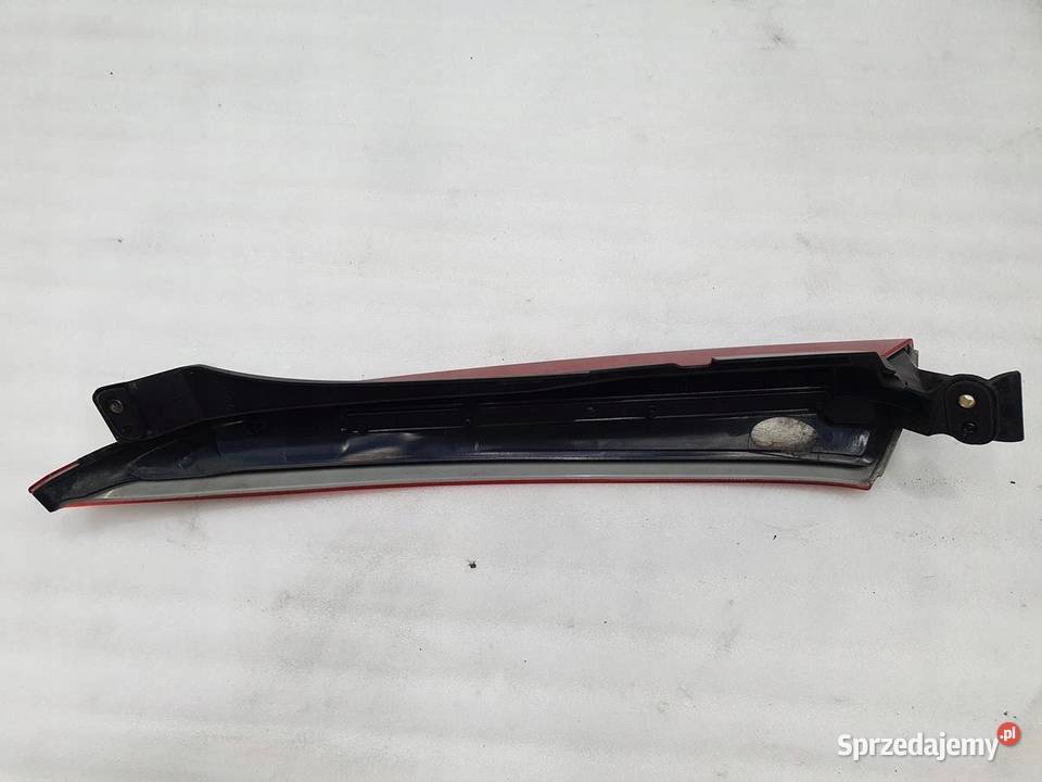 LAMPA PRAWY TYŁ GÓRNA VOLVO XC90 30678221