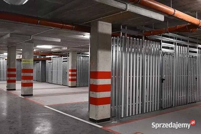 Piwnica komórka lokatorska zabudowa schowek Gdańsk