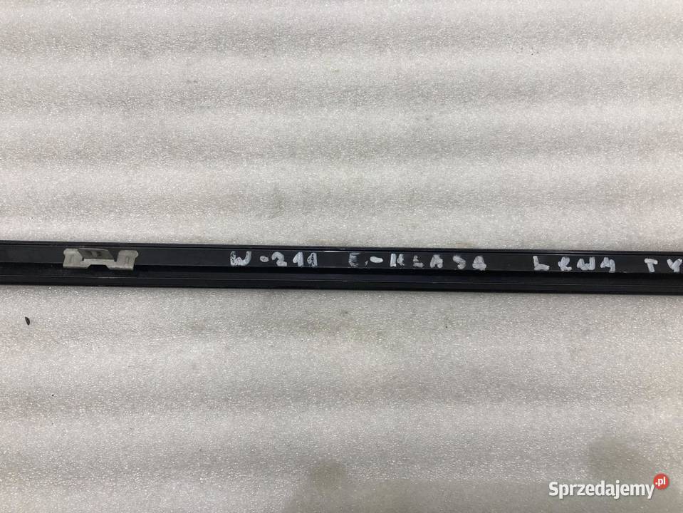 LISTWA ZGARNIAJĄCA LEWY TYŁ MERCEDES W211 KOMBI Listwy