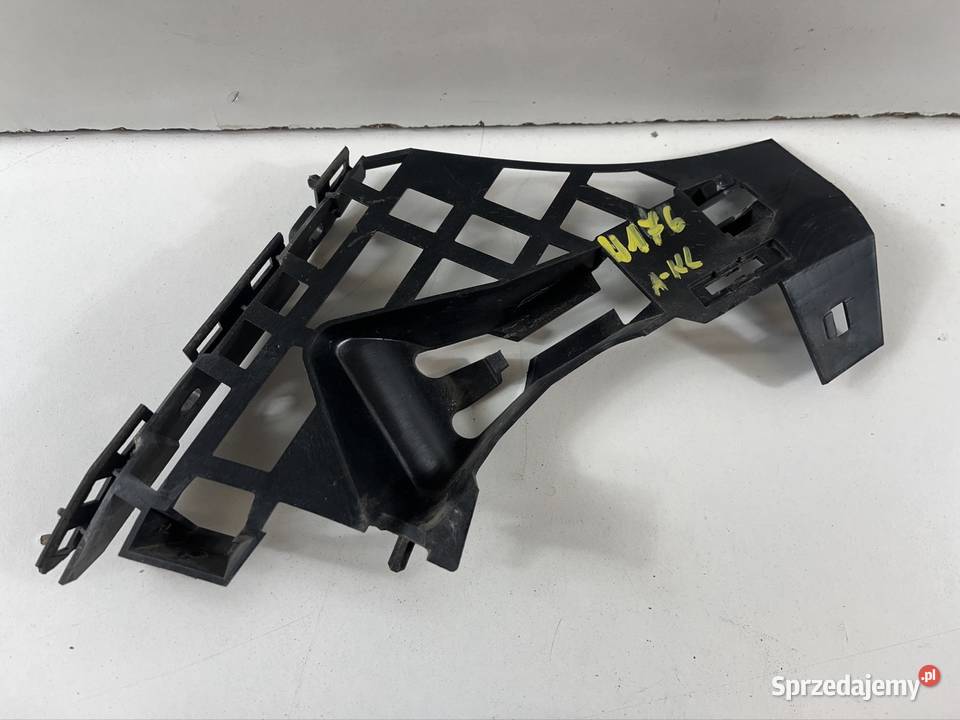 ŚLIZG ZDERZAKA PRAWY PRZÓD MERCEDES W176 osobowe Pozostałe Międzychód