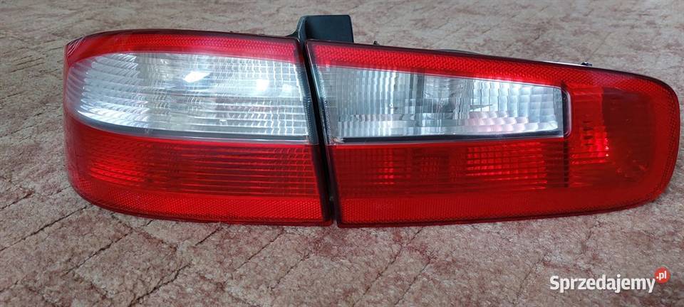 Lampa lampy tył tylna laguna 2 II HB komplet z