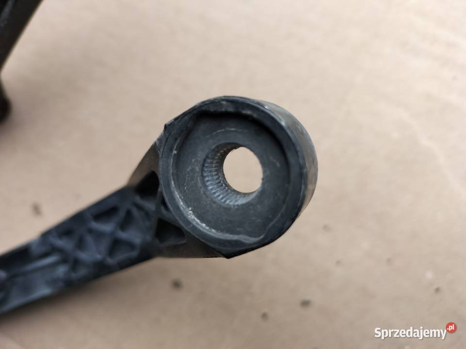 VOLVO S40 V40 RAMIĘ RAMIONA PRZEDNICH Kamień-Kolonia