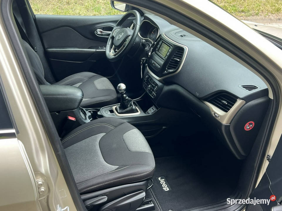 Jeep Cherokee Jeep Cherokee 20 MJet Longitude lakier metallic Gostyń