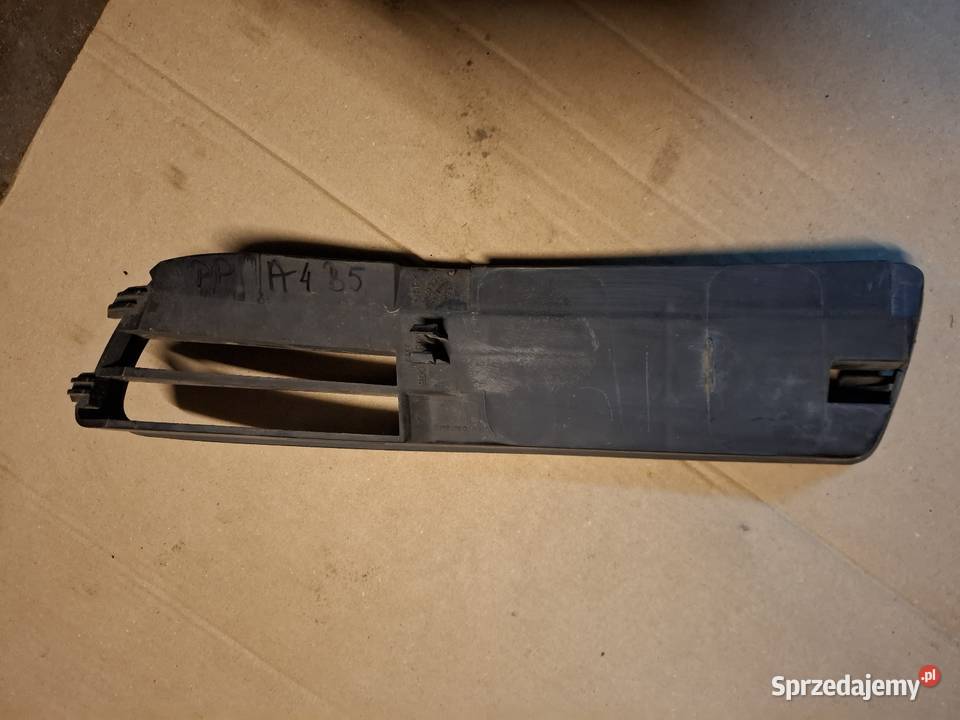 Kratka zderzaka prawa prawy przód Audi A4 S4 B5 Przyborów