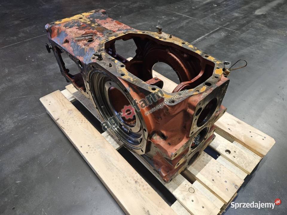 Obudowa tylnego mostu Massey Ferguson 6180 6170 Byków